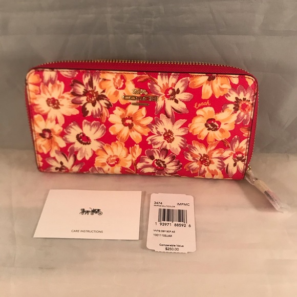 Coach Accordion Zip Wallet With Vintage - Picture 6 of 12